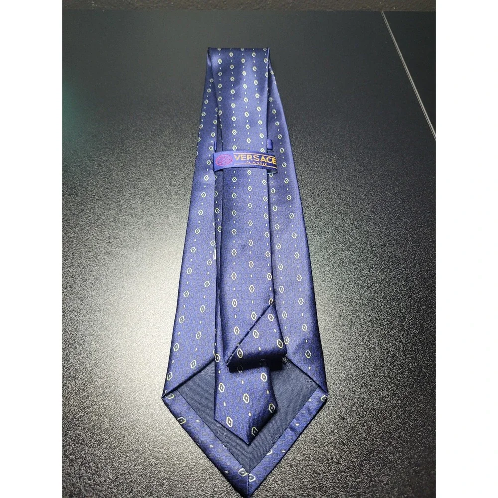 Versace Men's Necktie Blue Geometric Silk 3.75 x 58 Excellent